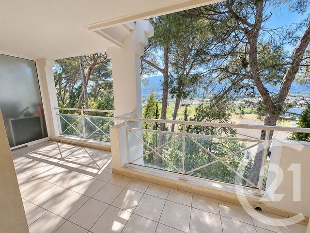 Appartement F3 à vendre - 3 pièces - 64.0 m2 - CANNES LA BOCCA - 06 - PROVENCE-ALPES-COTE-D-AZUR - Century 21 Immobilier Conseil