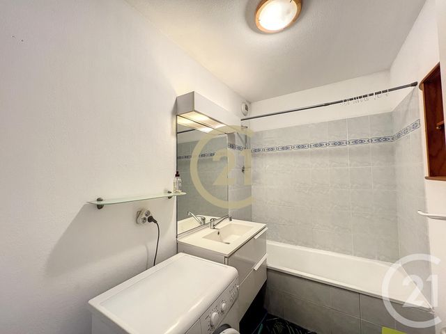 Appartement F2 à louer - 2 pièces - 45.8 m2 - CANNES LA BOCCA - 06 - PROVENCE-ALPES-COTE-D-AZUR - Century 21 Immobilier Conseil
