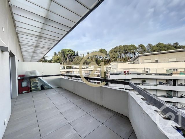 Appartement F4 à louer - 4 pièces - 78.0 m2 - CANNES LA BOCCA - 06 - PROVENCE-ALPES-COTE-D-AZUR - Century 21 Immobilier Conseil