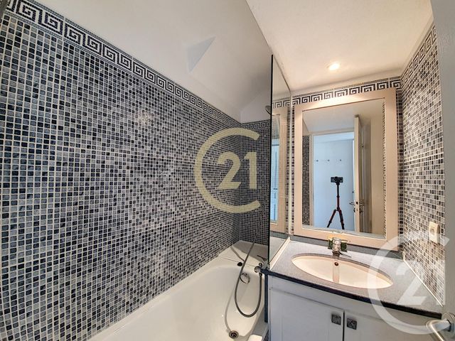 Appartement Studio à louer - 1 pièce - 23.0 m2 - CANNES LA BOCCA - 06 - PROVENCE-ALPES-COTE-D-AZUR - Century 21 Immobilier Conseil