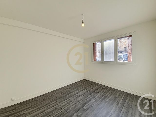 Appartement F2 à louer - 2 pièces - 40.0 m2 - LE CANNET - 06 - PROVENCE-ALPES-COTE-D-AZUR - Century 21 Immobilier Conseil