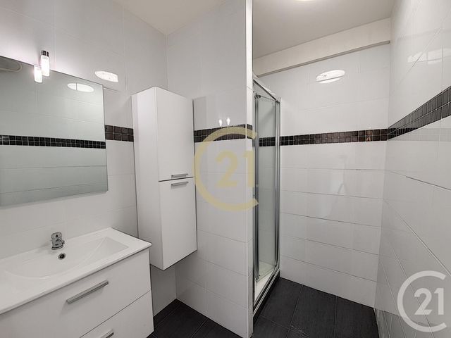 Appartement F2 à louer - 2 pièces - 40.0 m2 - LE CANNET - 06 - PROVENCE-ALPES-COTE-D-AZUR - Century 21 Immobilier Conseil