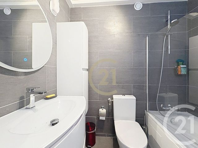 Appartement F3 à vendre - 3 pièces - 70.44 m2 - CANNES LA BOCCA - 06 - PROVENCE-ALPES-COTE-D-AZUR - Century 21 Immobilier Conseil