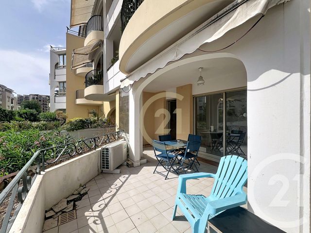 Appartement T2 à louer - 2 pièces - 34.04 m2 - MANDELIEU LA NAPOULE - 06 - PROVENCE-ALPES-COTE-D-AZUR - Century 21 Immobilier Conseil