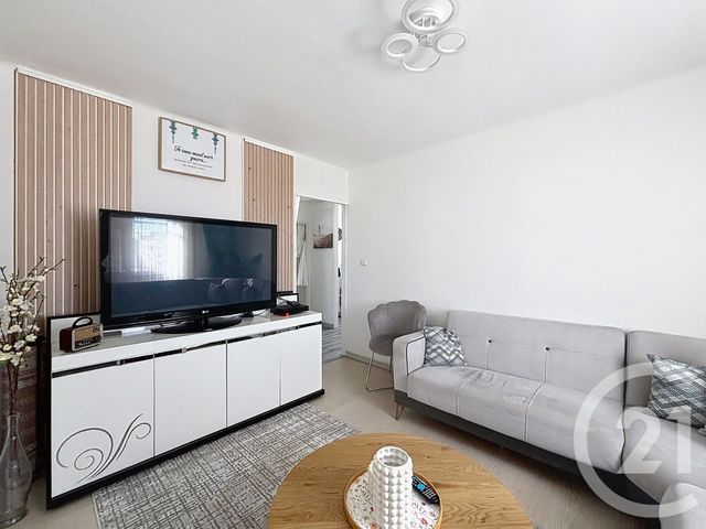 Appartement T4 à vendre - 4 pièces - 59.01 m2 - CANNES LA BOCCA - 06 - PROVENCE-ALPES-COTE-D-AZUR - Century 21 Immobilier Conseil