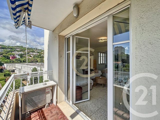 Appartement Studio à louer - 1 pièce - 30.76 m2 - CANNES - 06 - PROVENCE-ALPES-COTE-D-AZUR - Century 21 Immobilier Conseil