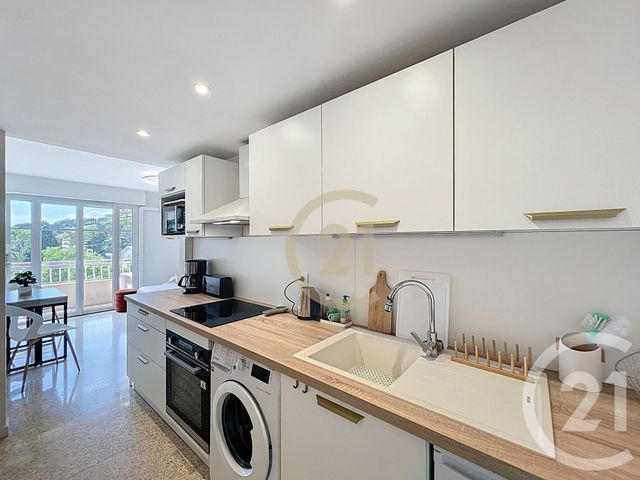 Appartement Studio à louer - 1 pièce - 30.76 m2 - CANNES - 06 - PROVENCE-ALPES-COTE-D-AZUR - Century 21 Immobilier Conseil