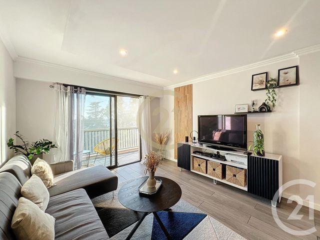 Appartement F3 à louer - 3 pièces - 58.86 m2 - CANNES LA BOCCA - 06 - PROVENCE-ALPES-COTE-D-AZUR - Century 21 Immobilier Conseil