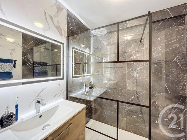 Appartement F3 à louer - 3 pièces - 58.86 m2 - CANNES LA BOCCA - 06 - PROVENCE-ALPES-COTE-D-AZUR - Century 21 Immobilier Conseil