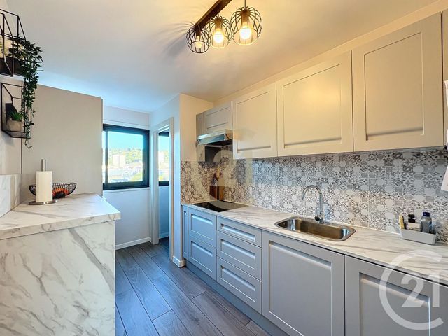 Appartement F3 à louer - 3 pièces - 58.86 m2 - CANNES LA BOCCA - 06 - PROVENCE-ALPES-COTE-D-AZUR - Century 21 Immobilier Conseil