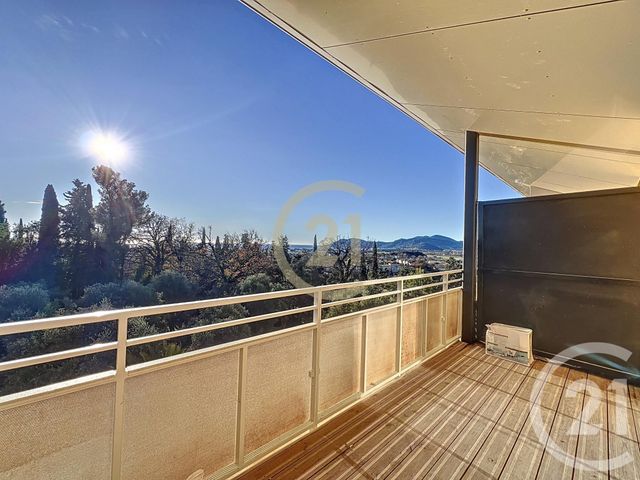 Appartement Studio Cabine à louer - 1 pièce - 31.32 m2 - CANNES LA BOCCA - 06 - PROVENCE-ALPES-COTE-D-AZUR - Century 21 Immobilier Conseil