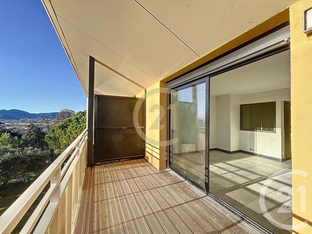Appartement Studio Cabine à louer - 1 pièce - 31.32 m2 - CANNES LA BOCCA - 06 - PROVENCE-ALPES-COTE-D-AZUR - Century 21 Immobilier Conseil