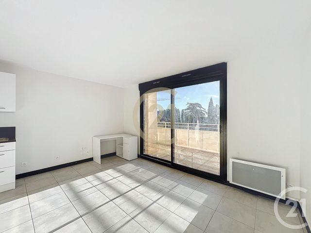 Appartement Studio Cabine à louer - 1 pièce - 31.32 m2 - CANNES LA BOCCA - 06 - PROVENCE-ALPES-COTE-D-AZUR - Century 21 Immobilier Conseil