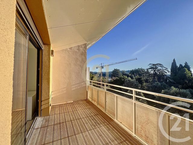 Appartement Studio Cabine à louer - 1 pièce - 31.32 m2 - CANNES LA BOCCA - 06 - PROVENCE-ALPES-COTE-D-AZUR - Century 21 Immobilier Conseil