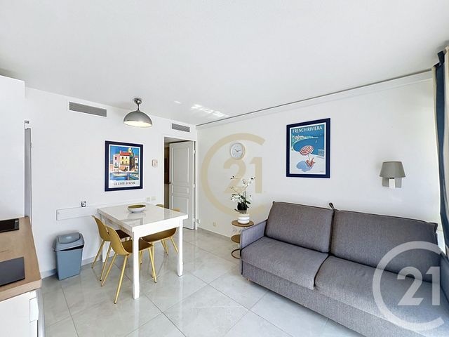 Appartement T2 à louer - 2 pièces - 25.46 m2 - CANNES LA BOCCA - 06 - PROVENCE-ALPES-COTE-D-AZUR - Century 21 Immobilier Conseil