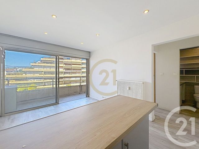 Appartement F2 à vendre - 2 pièces - 28.58 m2 - CANNES LA BOCCA - 06 - PROVENCE-ALPES-COTE-D-AZUR - Century 21 Immobilier Conseil
