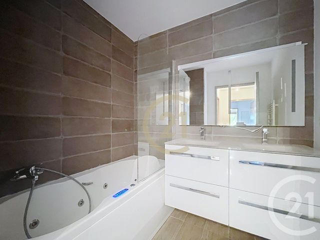 Appartement F3 à vendre - 3 pièces - 75.36 m2 - CANNES - 06 - PROVENCE-ALPES-COTE-D-AZUR - Century 21 Immobilier Conseil
