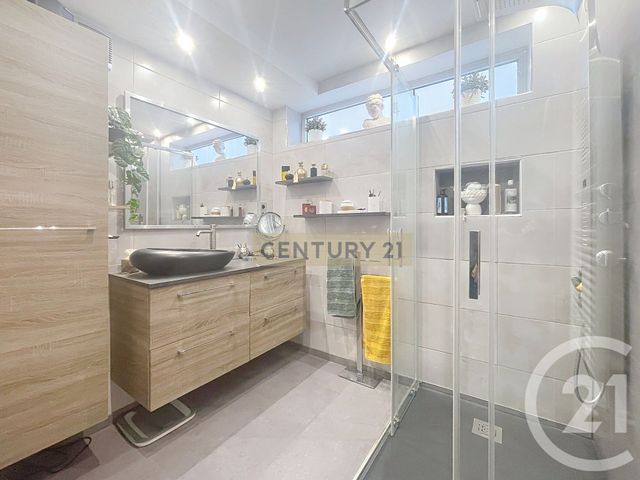 Appartement F3 à vendre - 3 pièces - 76.08 m2 - CANNES LA BOCCA - 06 - PROVENCE-ALPES-COTE-D-AZUR - Century 21 Immobilier Conseil