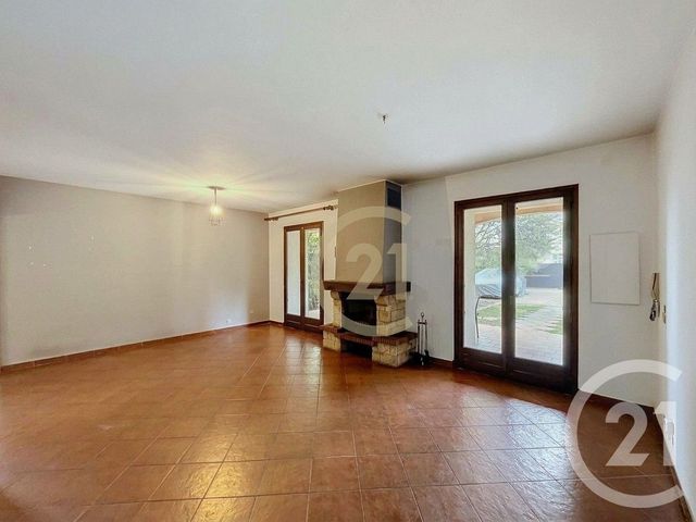 Appartement T2 à louer - 2 pièces - 70.0 m2 - CANNES LA BOCCA - 06 - PROVENCE-ALPES-COTE-D-AZUR - Century 21 Immobilier Conseil