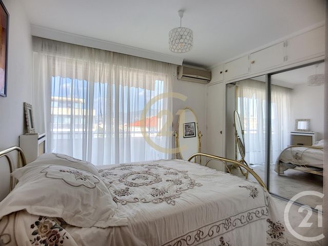 Appartement F2 à louer - 2 pièces - 48.8 m2 - CANNES LA BOCCA - 06 - PROVENCE-ALPES-COTE-D-AZUR - Century 21 Immobilier Conseil