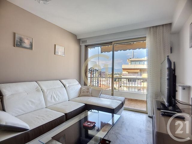 Appartement F2 à louer - 2 pièces - 48.8 m2 - CANNES LA BOCCA - 06 - PROVENCE-ALPES-COTE-D-AZUR - Century 21 Immobilier Conseil