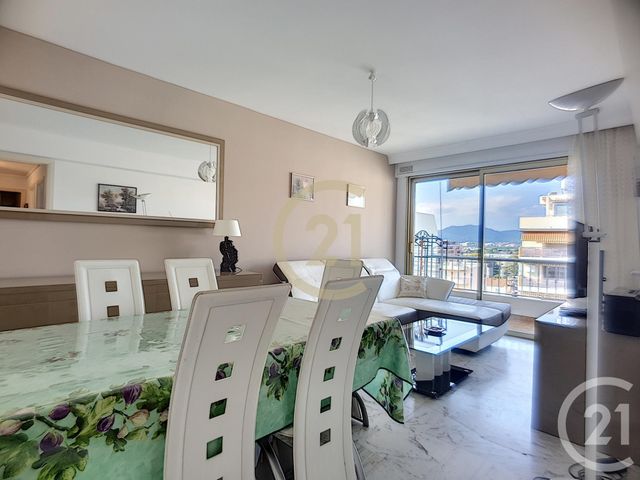 Appartement F2 à louer - 2 pièces - 48.8 m2 - CANNES LA BOCCA - 06 - PROVENCE-ALPES-COTE-D-AZUR - Century 21 Immobilier Conseil
