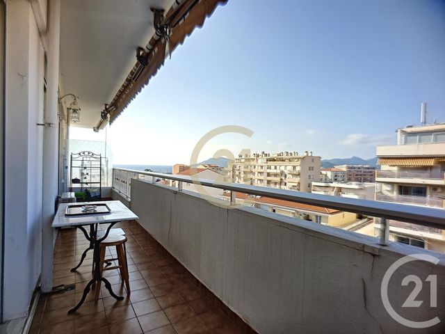 Appartement F2 à louer - 2 pièces - 48.8 m2 - CANNES LA BOCCA - 06 - PROVENCE-ALPES-COTE-D-AZUR - Century 21 Immobilier Conseil