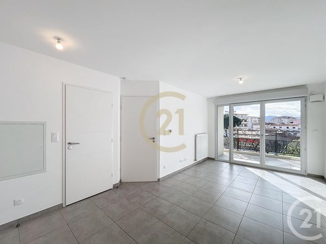 Appartement T2 à louer - 2 pièces - 36.18 m2 - CANNES LA BOCCA - 06 - PROVENCE-ALPES-COTE-D-AZUR - Century 21 Immobilier Conseil