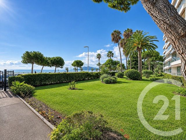 Appartement F2 à vendre - 2 pièces - 41.38 m2 - CANNES LA BOCCA - 06 - PROVENCE-ALPES-COTE-D-AZUR - Century 21 Immobilier Conseil